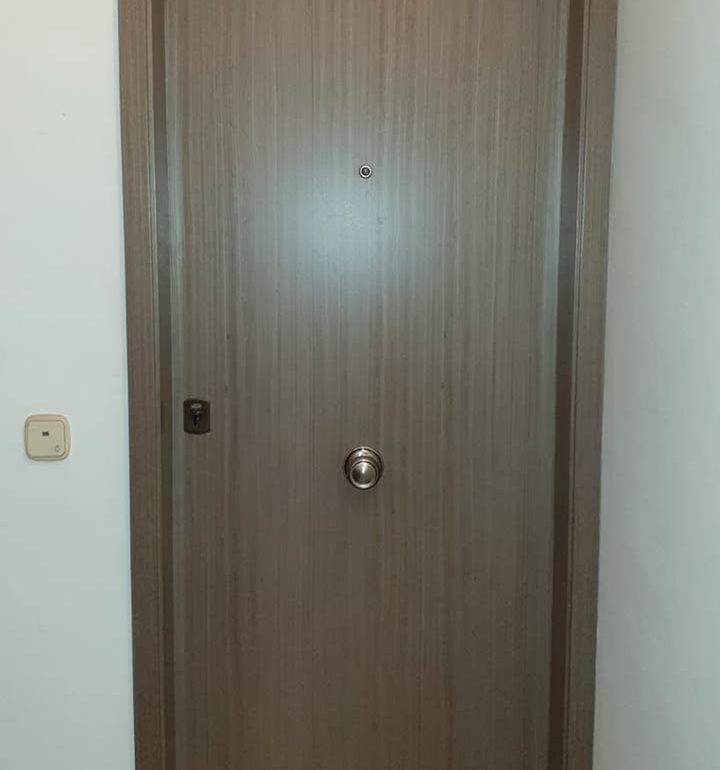 Puerta blindada segura Salou